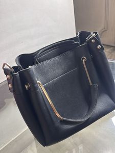 Chic Black Textured Bucket Handbag
