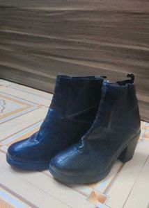 (Adorly)Stylish Black Croc Ankle Boots