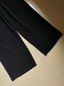 Stylish Black Wide-Leg Pants