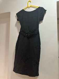Black V Back Dress With In Built Belt