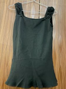 Chic Black Fitted Tank Top