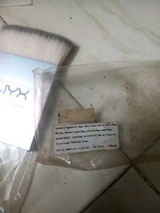 NYX Makeup contour Brush