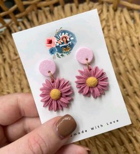 Daisy Flower Dangle Earrings