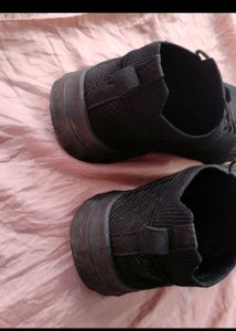 Black Bold Shoes