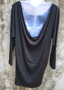 13. BLACK BACKLESS BODYCON