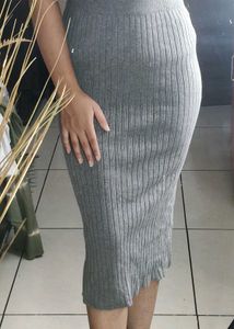 Ribbed Knit Midi Skirt