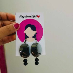 Chic Oval Drop Earrings