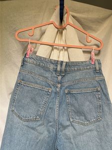 H&amp;M Light Wash Relaxed Fit Jeans