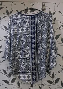 Stylish Patterned Geometric Cape Top 💠