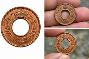 old vintage pendent victoria coin