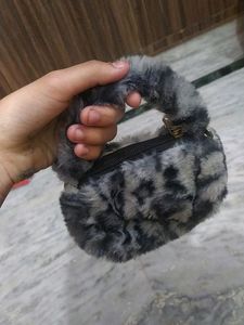 Slingbag With Tiger Print