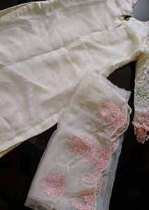 Elegant Embroidered Pakistani Kurta Set
