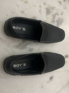 New Pleather Black Shoes | US 9