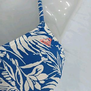 😍 Blue Floral Bikini Top