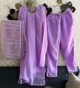 Elegant Lavender Kurta Set with Dupatta