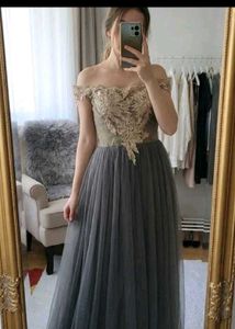 Elegant Off-Shoulder Lace Gown