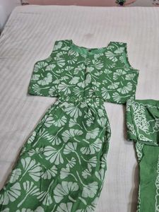 Green Floral Print Set