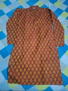 Elegant Patterned Kurta
