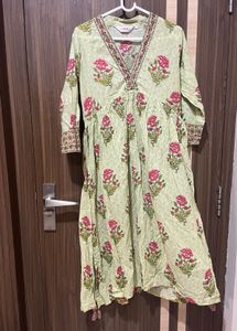 Beautiful Floral Print Kurta