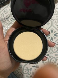Lakme Unreal Dual Cover Pressed Powder
