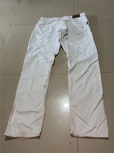 White denim jeans