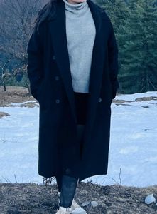 Chic Black Double-Breasted Wool Coat