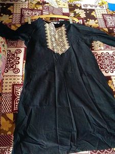 Black Embroidered Kurta