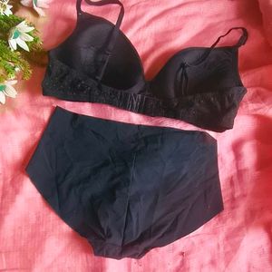 Black Lace Bra and Panty Set