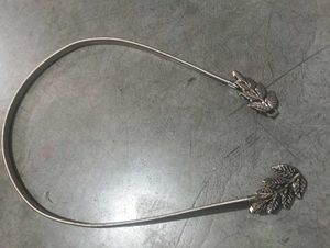 Elegant Leaf Design Metal Belt