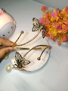 Elegant Gold Butterfly Arm Bracelet