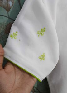 Embroidered Kurta with Leggings