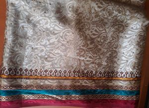 Exquisite Ethnic motifs Paithani Silk Saree