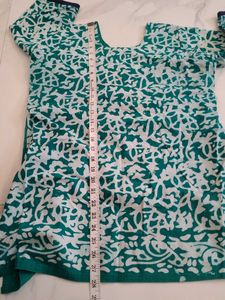 Women's Green 💚 🍏Floral Print Kurta 💯 cotton