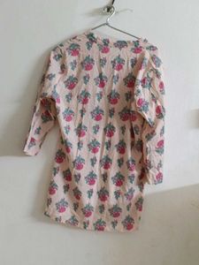 Floral Print Short Kurti🏵️🪻🌻🌼