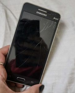 Samsung Duos Mobile Phone for parts DEAD