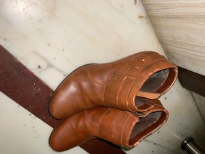 🎉, Gently Used long shoes