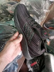 NEW NO USED CASUAL SHOES FOR MEN.