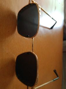 Stylish Aviator Frame Sunglasses