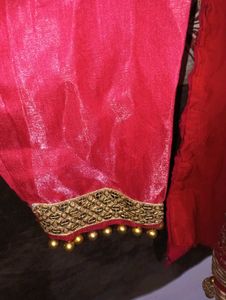 beautiful dark pink💕 kurti with duppatta and pent