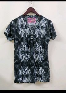 Tie-dye T-shirt