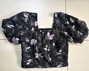 Black floral puff sleeve top