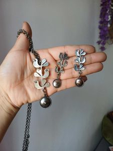 Bird & Leaf long chain Necklace & Earrings