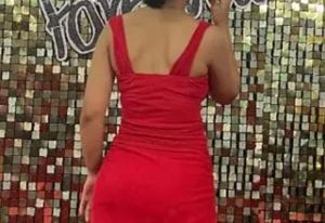 Chic Red Strapless Ruffled Dress
