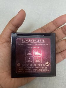 Charlotte Tilbury eyeshadow