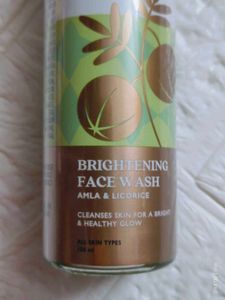 JUST HERBS Brightening Face Wash