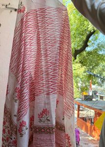 Floral Embroidered Kurta