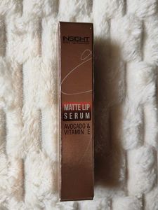 INSIGHT MATTE LIP SERUM AVOCADO &amp; VITAMIN E LIPSTI