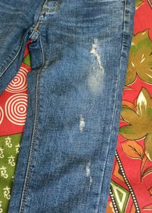 ZIP STYLE JEANS FOR WOMEN