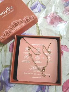 Voylla Bow Necklace - Handcrafted