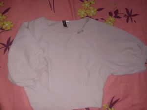 Chic Textured Pink Cropped Top